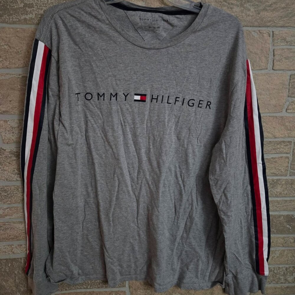Tommy Hilfiger gray long sleeve ribbon sleeve logo front shirt XL